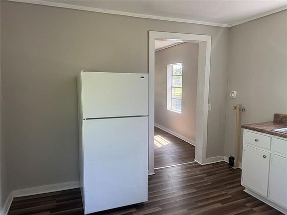 4th image of 2064 Andrews St