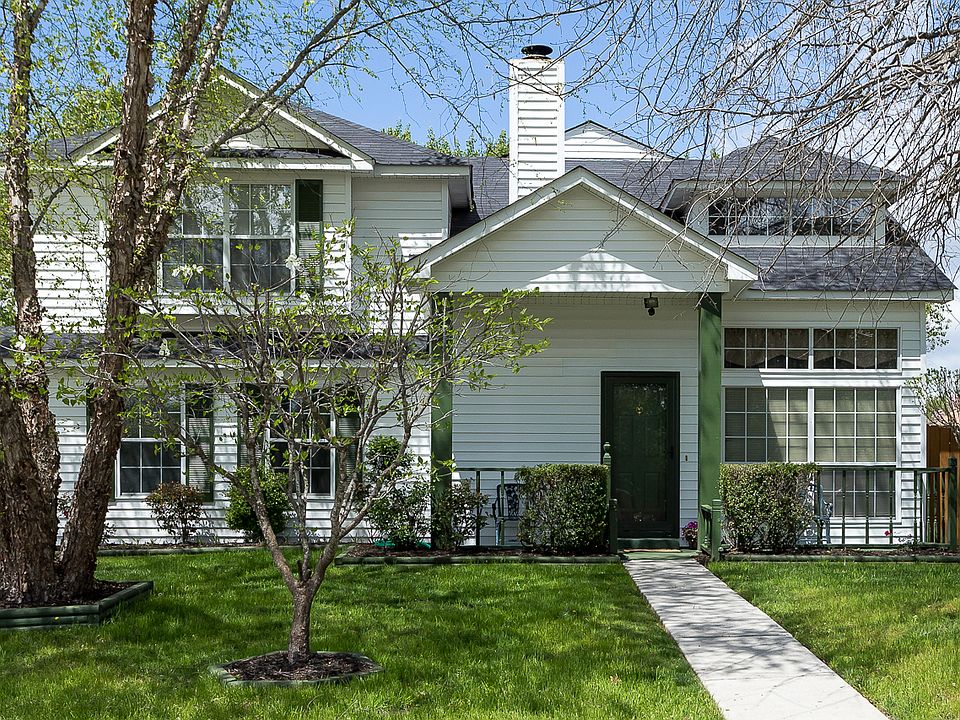 1st image of 128 River Oaks Dr NW