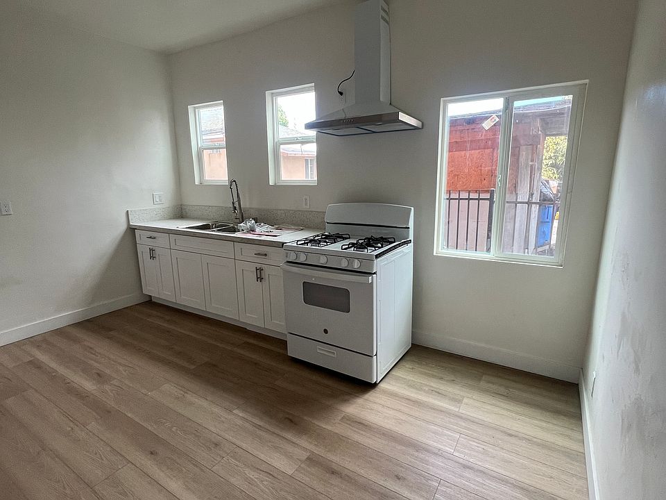 2nd image of 3438 McKinley Ave #4