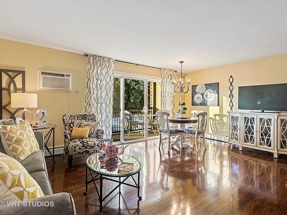 3rd image of 4224 Saratoga Ave APT J211