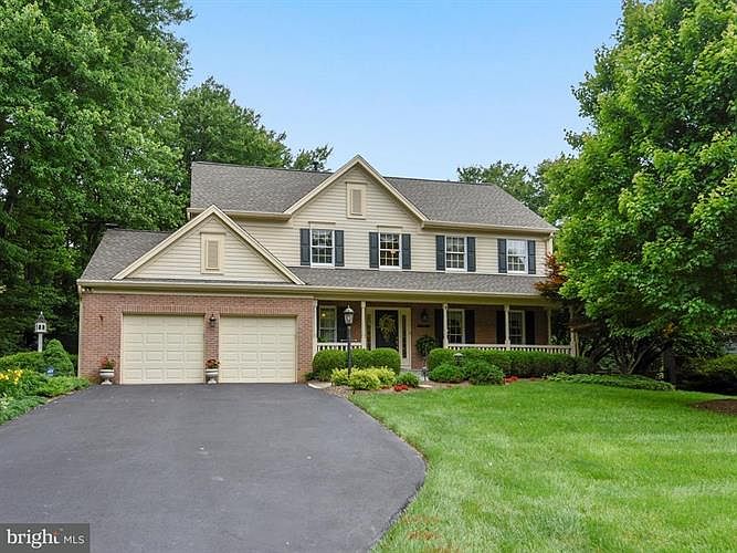 1st image of 7319 Rosewood Manor Ln
