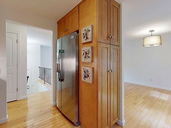 5th image of 60 Wrentham Rd