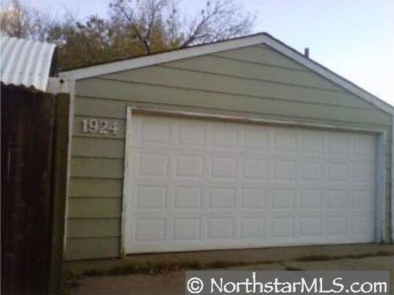 3rd image of 1924 Stillwater Ave