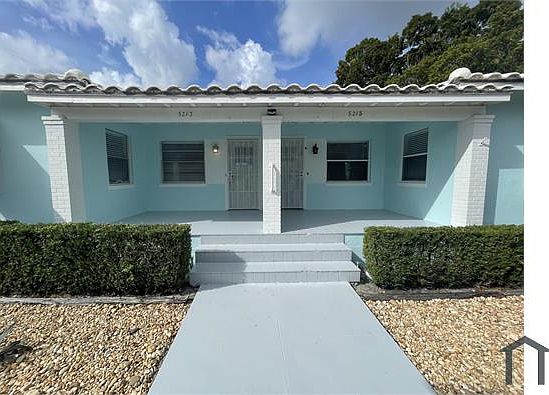 2nd image of 5213 Spruce Ave