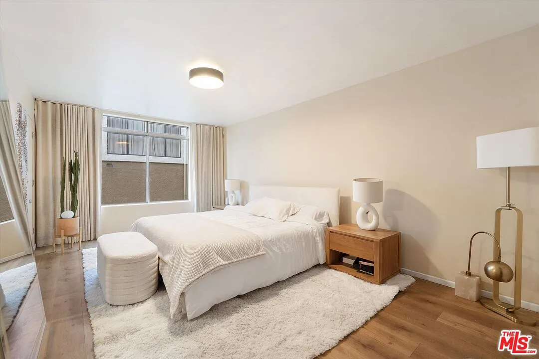 1 bed, 2.0 bath, 929 sqft, $3,495 — Photo 1