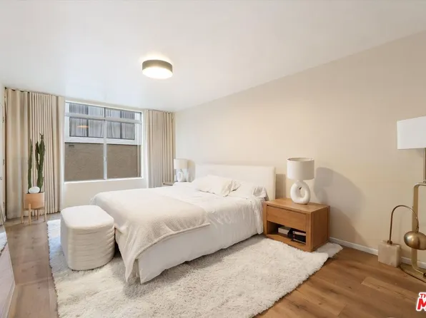 7270 Hillside Ave Unit 208, Los Angeles, CA 90046