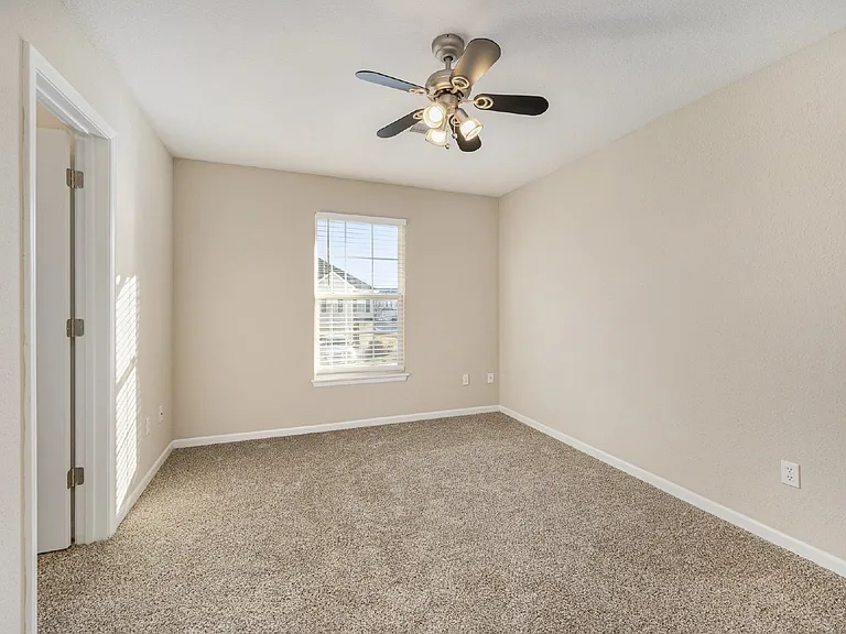 Tiffany Hills Townhomes — Photo 20