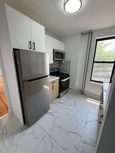6356 Forest Ave Photo 1