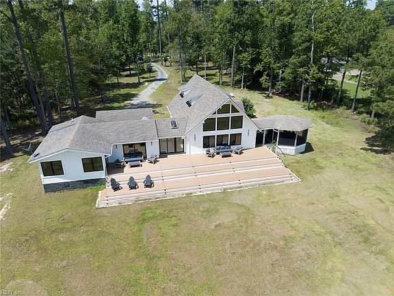 3rd image of 687 Clark Point Dr