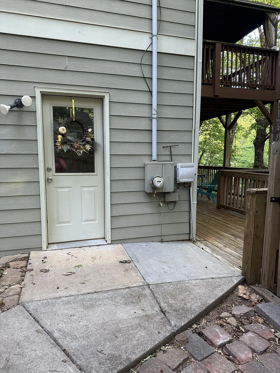 Building Photo - 230 White Eagle Dr #2