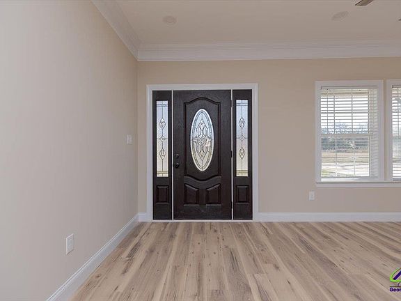 5th image of 134 Easy St