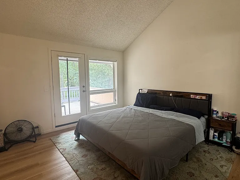 264 Eagle Dr #305 — Photo 3