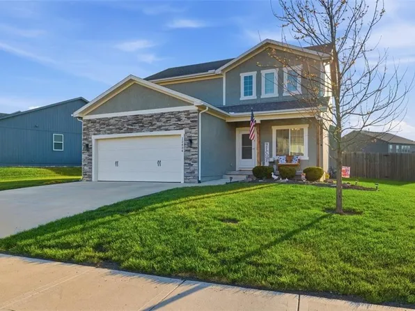 12434 Live Oak Cir, Peculiar, MO 64078