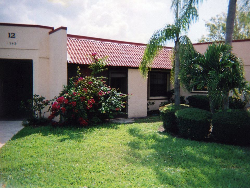 1st image of 1943 NE Collins Cir #1