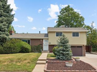 686 Elkhart St, Aurora, CO 80011