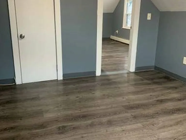 421 Logan St — Photo 7
