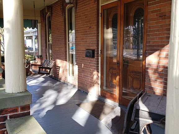 4th image of 860 S Sandusky Ave