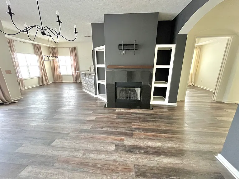 3175 Rossmore Cir — Photo 14