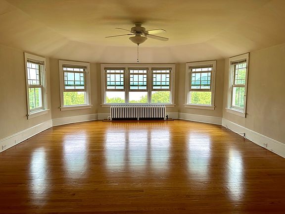 5th image of 532 Grand Ave APT 3