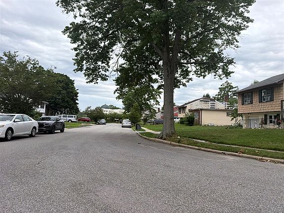 5th image of 13 Talbot Dr