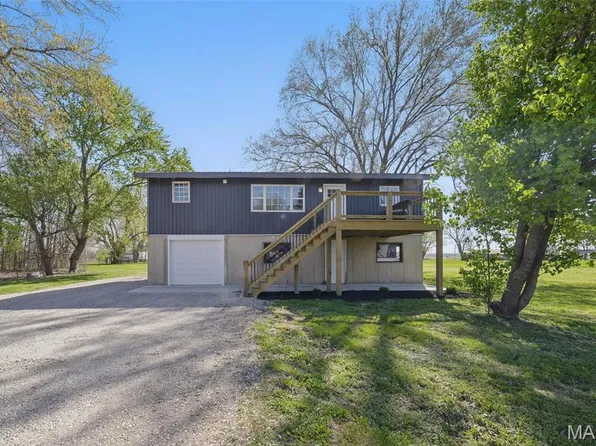 908 Railroad Ave, Foley, MO 63347