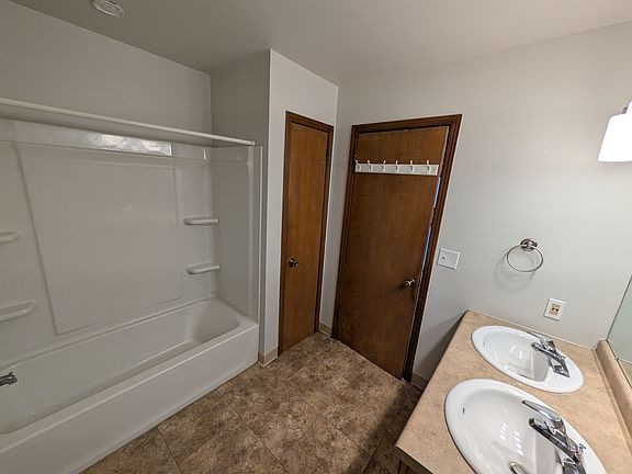 4th image of 4338 Pepper Dr #2