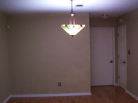 5th image of 1729 Nestlewood Ln