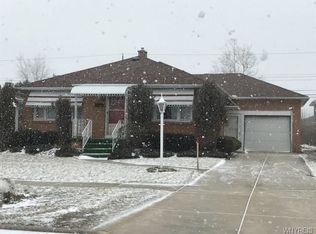 39 Leonore Rd, Amherst, NY 14226