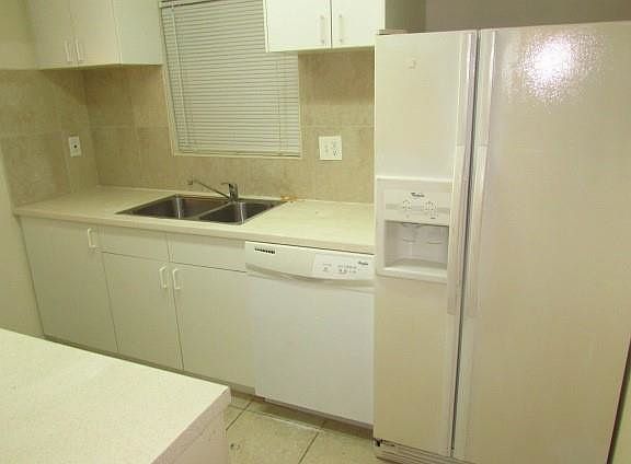 3rd image of 702 SW 81st Ave #2A