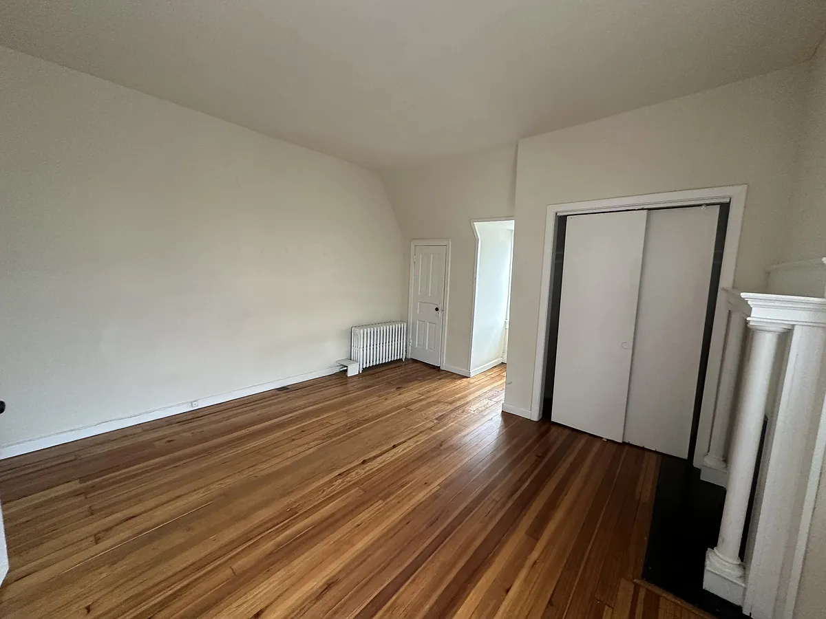 Building Photo - 2606 Grove Ave #7