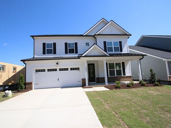 3rd image of 2492 Vetrina Way