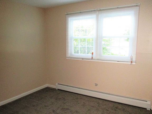 5th image of 2411 Ogden Ave APT 2