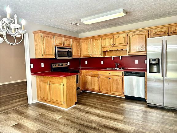 4th image of 280 Lee Road 504