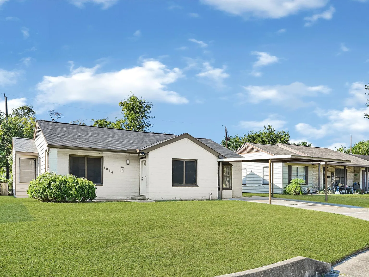 3 bed, 1.0 bath, 1134 sqft, $1,650 — Photo 2