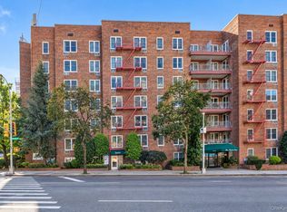 241-20 Northern Boulevard #4A, Douglaston, NY 11362