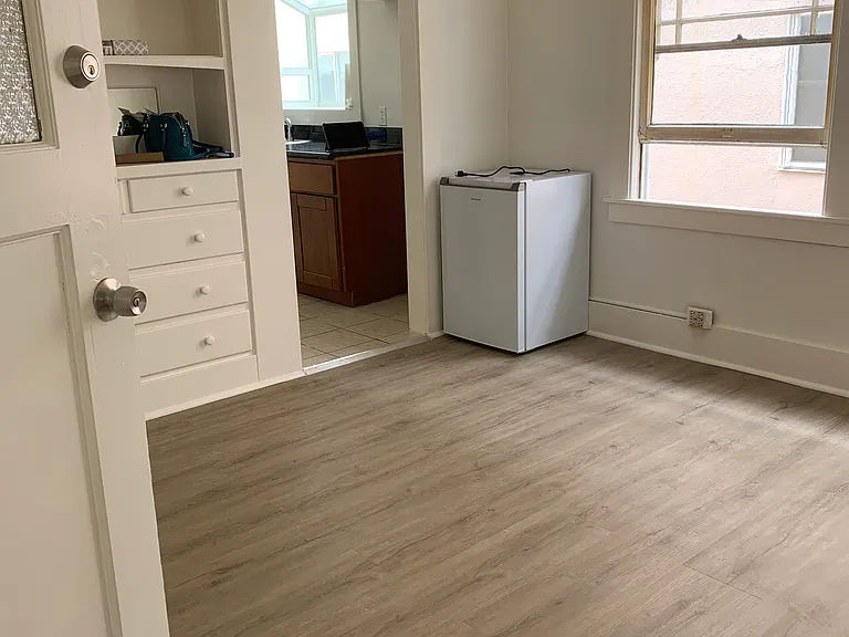 1522 Oxford St #1522 — Photo 10