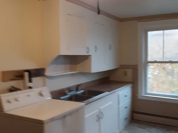 226 Pine St, Rumford, ME 04276