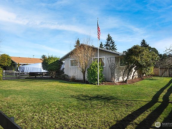 3rd image of 1219 S Highland Avenue