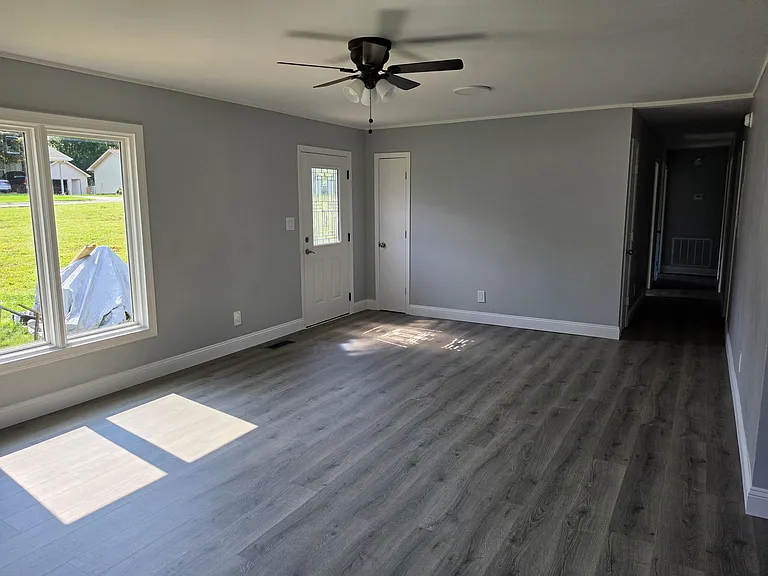 421 River Bend Dr — Photo 6