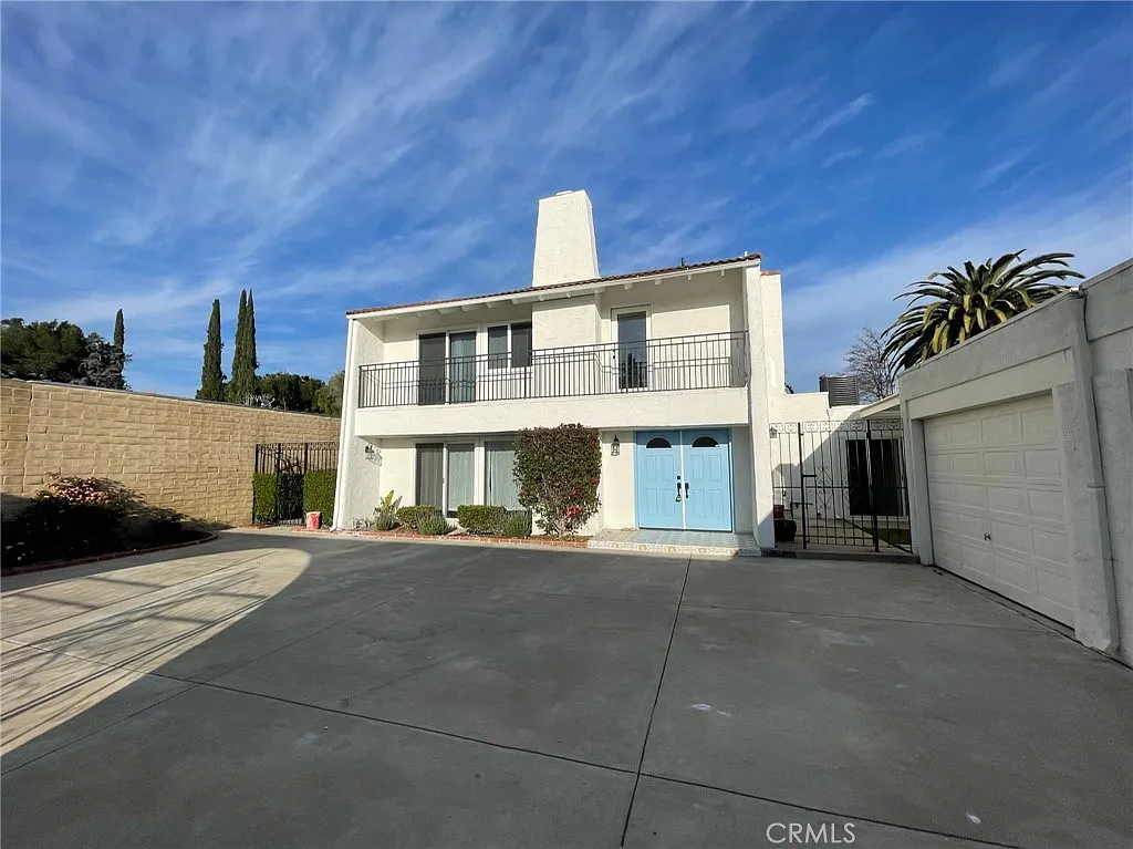5 bed, 2409 sqft, $6,500 — Photo 3