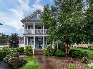 404 Garden Ln, Lewiston, NY 14092