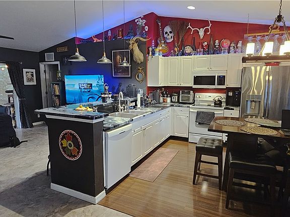 4th image of 720 Brannen Ave