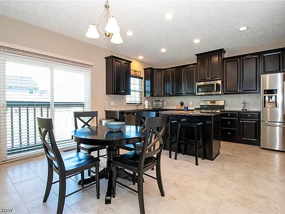 3rd image of 1522 Brentfield Dr