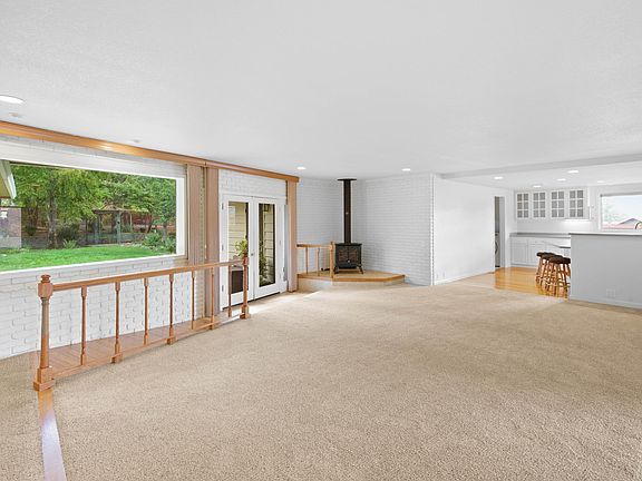 5th image of 2243 Scoville Rd