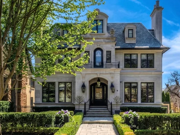 9 Dewbourne Ave, Toronto, ON M5P 1Z1