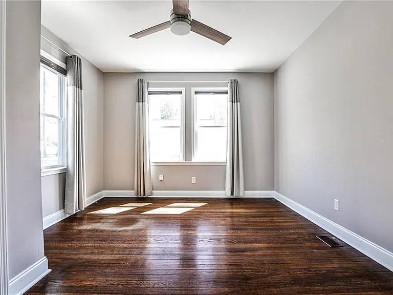 220 Mayson Ave — Photo 21