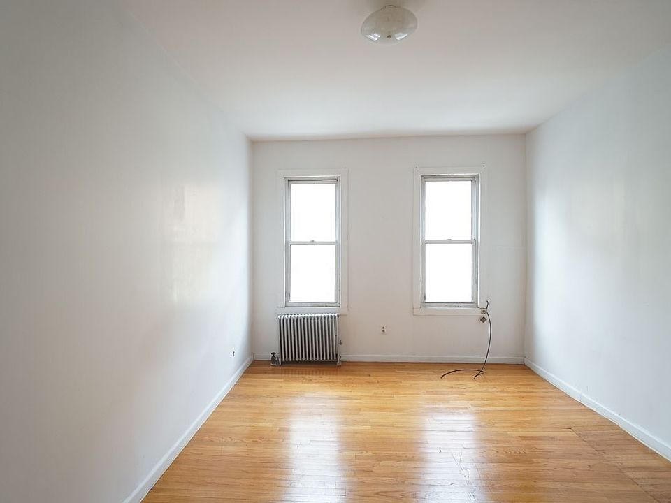 1st image of 386 17th St APT 2L