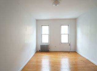 386 17th St APT 2L, Brooklyn, NY 11215