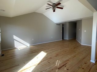 136 Courtney Dr, Nicholasville, KY 40356