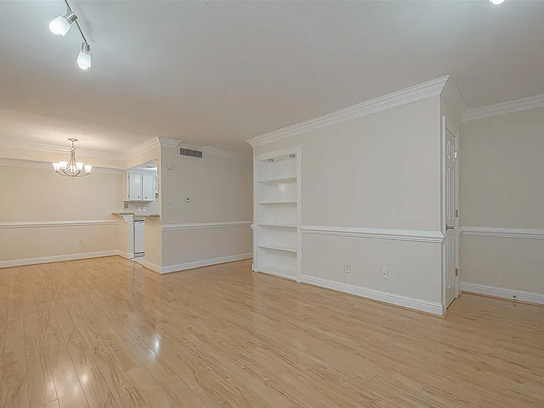 2350 Bering Dr #122 — Photo 8